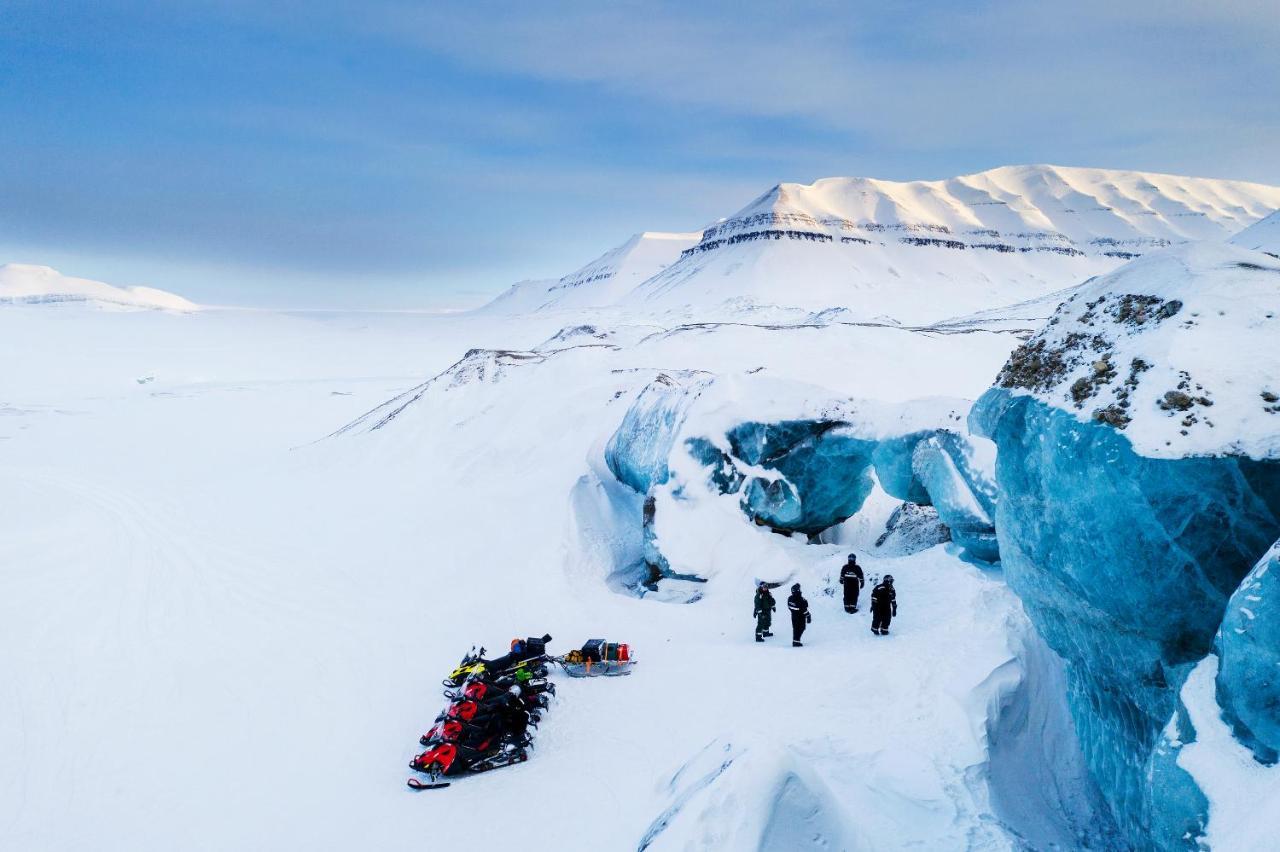 Svalbard Hotell | Lodge Λονγκιαρμπίεν Εξωτερικό φωτογραφία