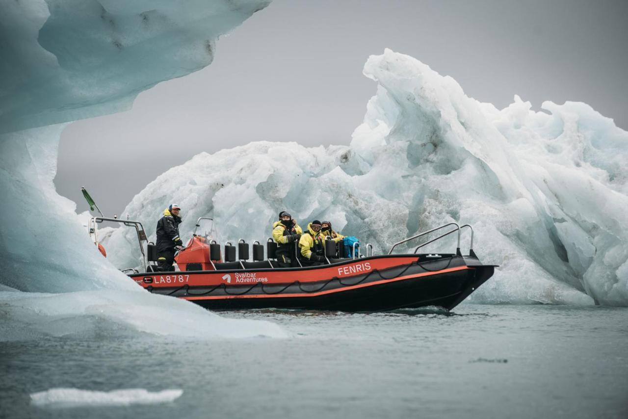 Svalbard Hotell | Lodge Λονγκιαρμπίεν Εξωτερικό φωτογραφία